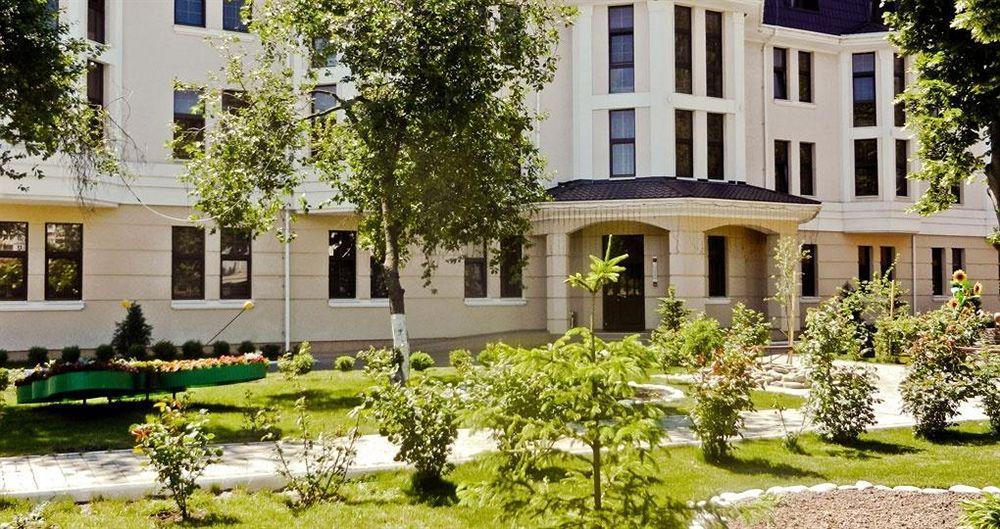 Ligena Hotel Boryspilʼ Buitenkant foto