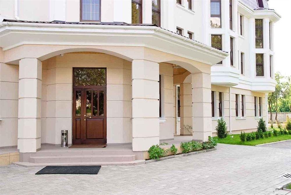 Ligena Hotel Boryspilʼ Buitenkant foto