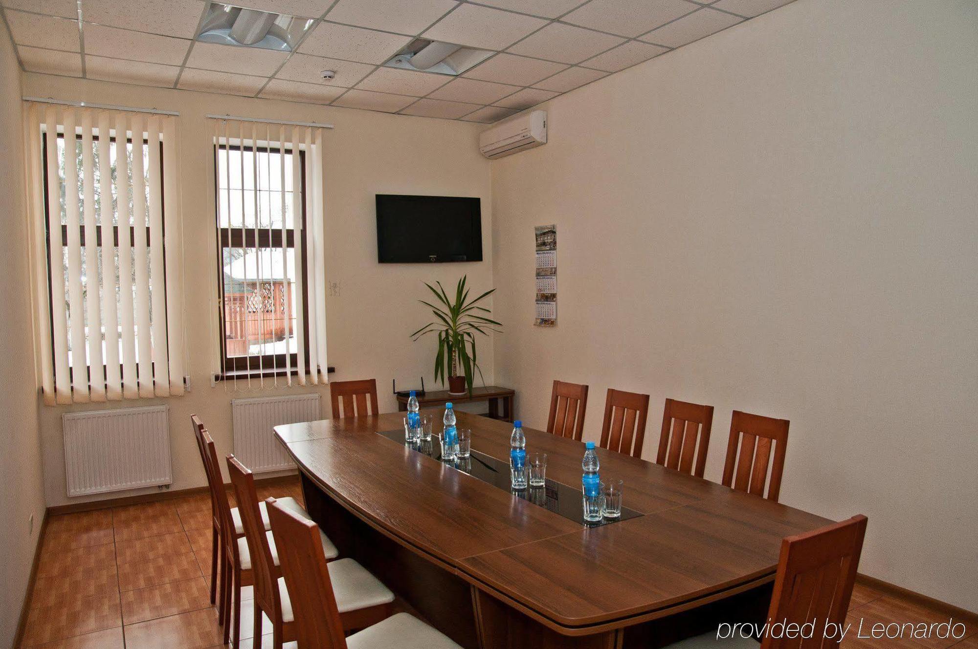 Ligena Hotel Boryspilʼ Buitenkant foto